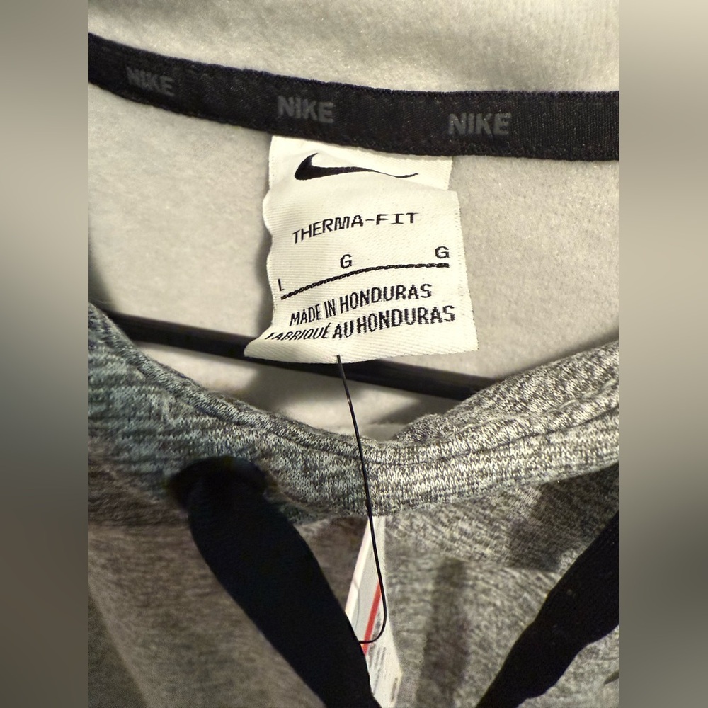Nike Men's Heather Gray Pullover Hoodie - Picture 3 of 5